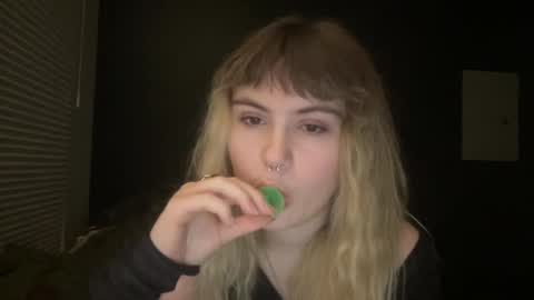 esme gray online show from 01.18.25