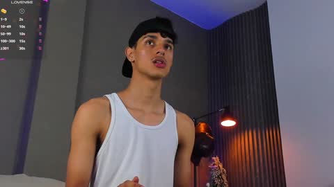 Buster independent model online show from 12.08.24