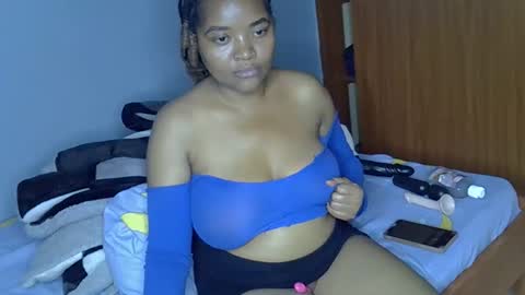 busty kenzi online show from 06.03.26