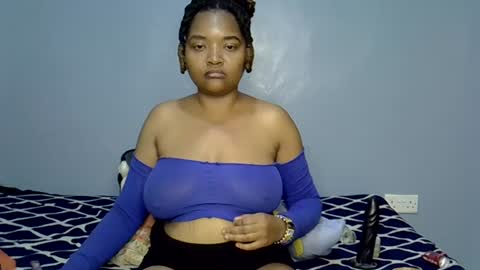 busty kenzi online show from 07.15.26