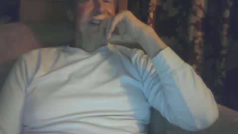 Snapshot of butterband chatting on 10.14.25 butterband online show from 10.14.25