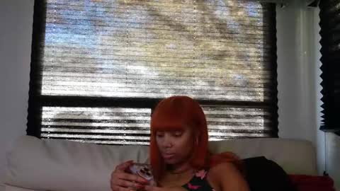 Snapshot of butterflybootyy chatting on 10.20.25 butterfly booty online show from 10.20.25