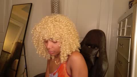 butterfly booty online show from 12.18.25