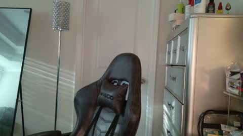 butterfly booty online show from 04.01.26