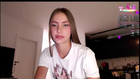 Snapshot of butterflys_ chatting on 02.22.26 Lauren online show from 02.22.26