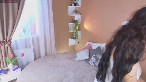 Snapshot of byteblush chatting on 03.11.25 Kira online show from 03.11.25