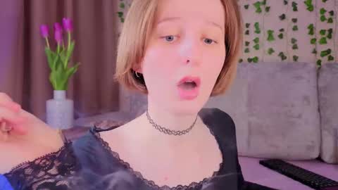 Snapshot of c0ralynx chatting on 03.10.26 C0ralynx online show from 03.10.26