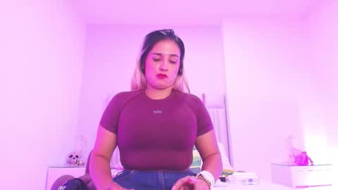 Snapshot of c_fox_ chatting on 10.31.25 Carolina online show from 10.31.25