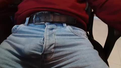 Snapshot of cafetabac chatting on 01.13.25 cafetabac online show from 01.13.25