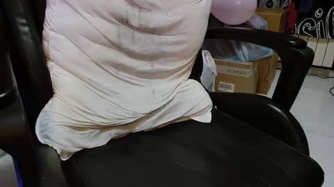 Snapshot of cafetabac chatting on 01.27.25 cafetabac online show from 01.27.25