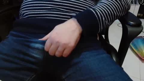 Snapshot of cafetabac chatting on 02.02.25 cafetabac online show from 02.02.25