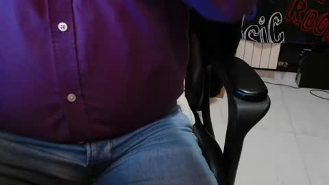 Snapshot of cafetabac chatting on 02.21.25 cafetabac online show from 02.21.25