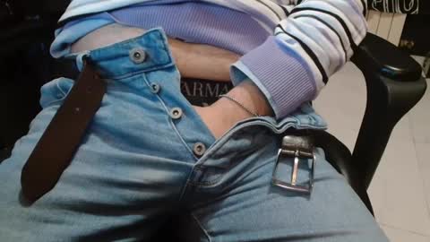 Snapshot of cafetabac chatting on 02.25.25 cafetabac online show from 02.25.25