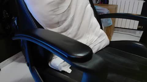 Snapshot of cafetabac chatting on 03.03.25 cafetabac online show from 03.03.25