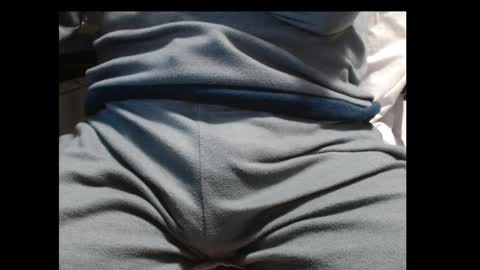 Snapshot of cafetabac chatting on 12.01.25 cafetabac online show from 12.01.25