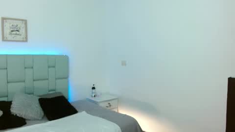 Cailyn Independent model online show from 12.03.24