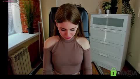 caitlin_c online show from 10.12.25