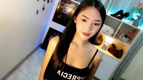 Snapshot of caitlin_x chatting on 02.08.26 caitlin online show from 02.08.26