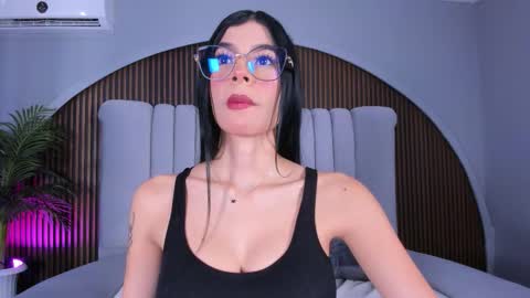 Caitlyn  online show from 12.05.25