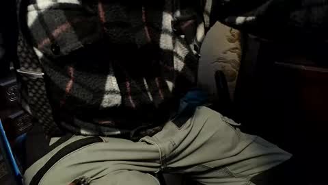 calinou17310878664 online show from 04.01.26