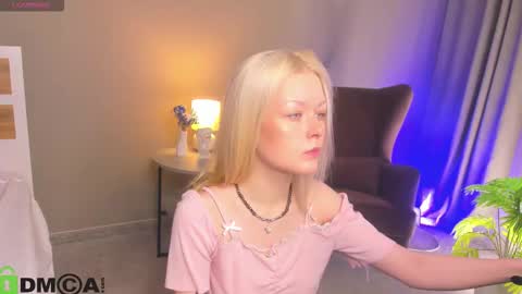 Robin online show from 12.03.25