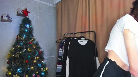 Snapshot of calvin_kevin_grem chatting on 12.11.24 Calvin Kevin Grem online show from 12.11.24