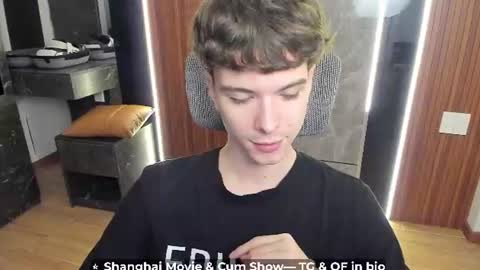 Snapshot of calvin_loves_you chatting on 06.27.26 Hey I am Calvin online show from 06.27.26