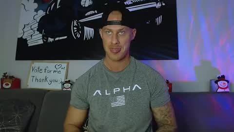 Snapshot of calvinhunt69 chatting on 12.20.24 Calvin online show from 12.20.24