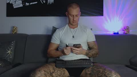 Snapshot of calvinhunt69 chatting on 01.10.25 Calvin online show from 01.10.25