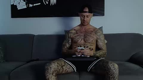 Snapshot of calvinhunt69 chatting on 10.01.25 Calvin online show from 10.01.25