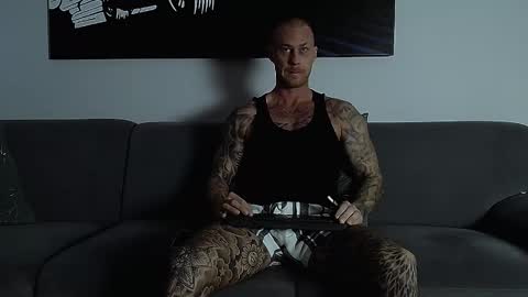 Snapshot of calvinhunt69 chatting on 10.21.25 Calvin online show from 10.21.25