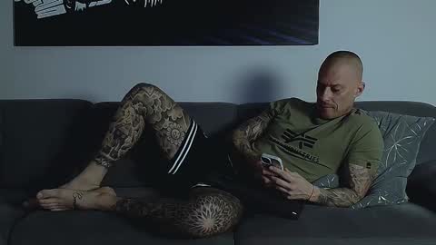 Snapshot of calvinhunt69 chatting on 11.10.25 Calvin online show from 11.10.25