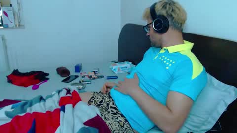 Calvinjohnlad online show from 02.16.25