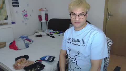 Calvinjohnlad online show from 03.07.25