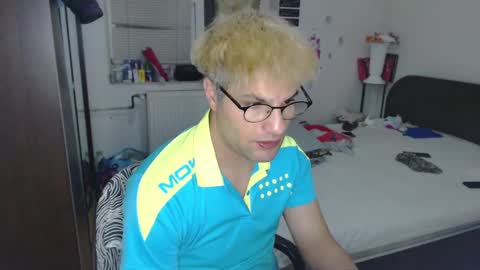 Calvinjohnlad online show from 03.12.25