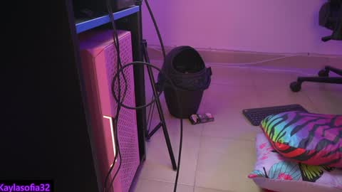 Calypso and Kayla online show from 02.05.25