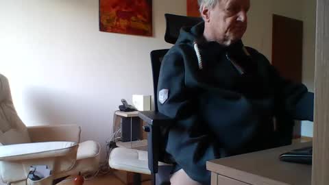 Snapshot of camcologne chatting on 01.03.25 camcologne online show from 01.03.25