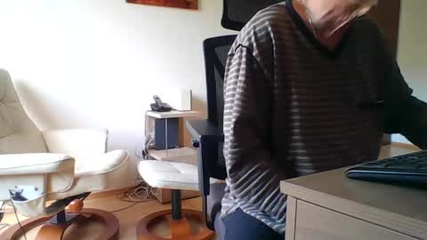 Snapshot of camcologne chatting on 10.10.25 camcologne online show from 10.10.25