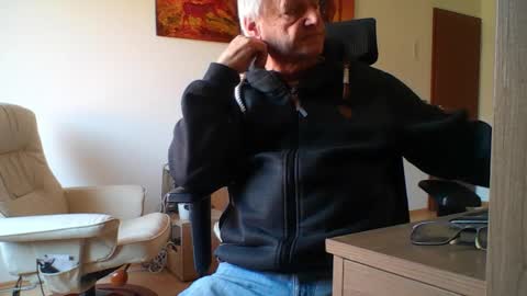 camcologne online show from 03.18.26