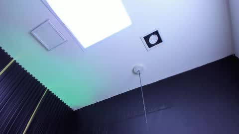 Snapshot of cameron_blake_ chatting on 03.05.25 CAMERON online show from 03.05.25