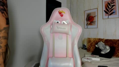 Cameron  online show from 01.27.25