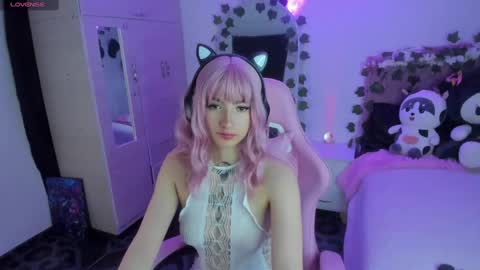 Snapshot of cami_mila99 chatting on 03.10.25 CAMI online show from 03.10.25