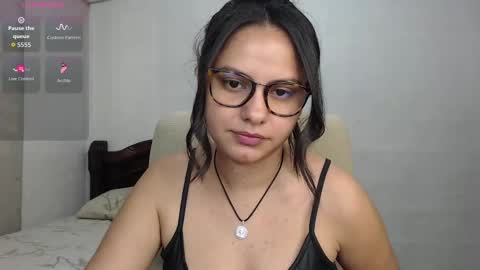 Camila Valbuena online show from 09.27.25