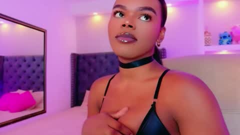 camiestrada online show from 09.29.25