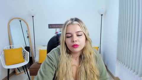 Camila online show from 03.06.25