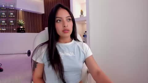 Camila online show from 02.10.25