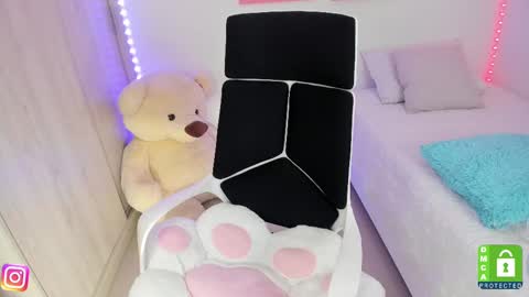  C A M I  online show from 02.26.25