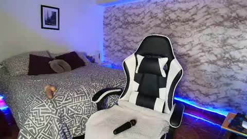 Snapshot of camila_iroose chatting on 02.28.26 Camila Roose online show from 02.28.26