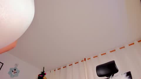 CamilaMendez--- online show from 12.24.24