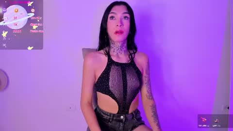 Snapshot of camilacoxx chatting on 06.24.26 online show from 06.24.26